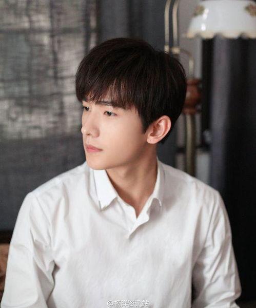 杨洋最帅照片大全,盘点全网热议的颜值巅峰照片