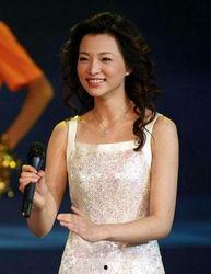 董卿现在生活照,岁月静好，优雅依旧