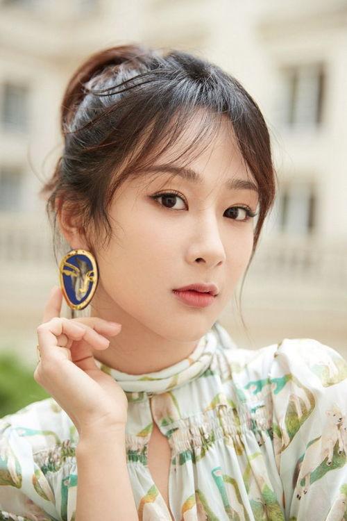 杨紫可爱图片,萌态百出，甜化人心