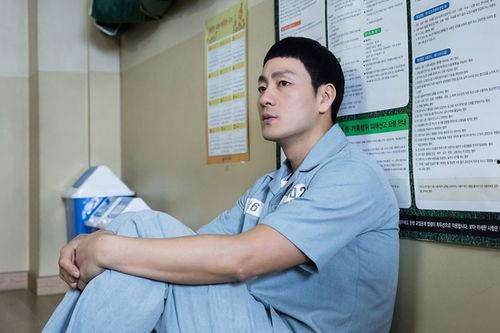 韩国演员李圭亨,韩国影视界的璀璨明星