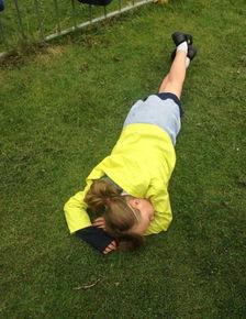 呕吐女图片,揭示健康危机的警示图