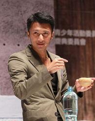 谢霆锋在娱乐圈的地位,华语娱乐圈的璀璨明星与多面手