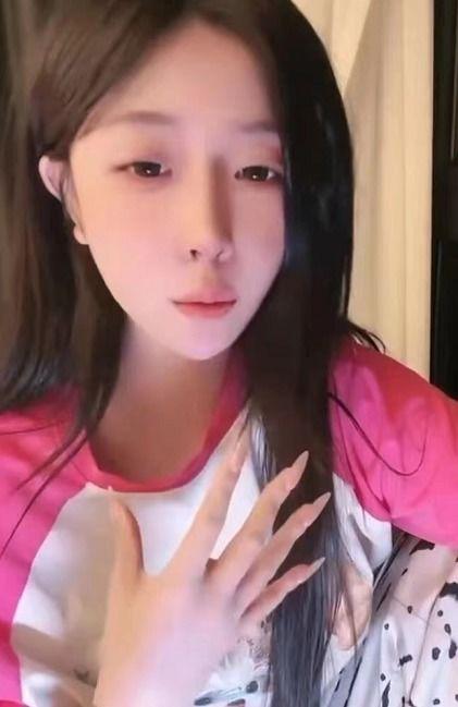 什么直播女主播自慰,女主播自慰事件引发的伦理争议