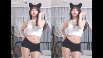 女主播夏娃丝袜热舞,性感女主播的舞台魅力全展现