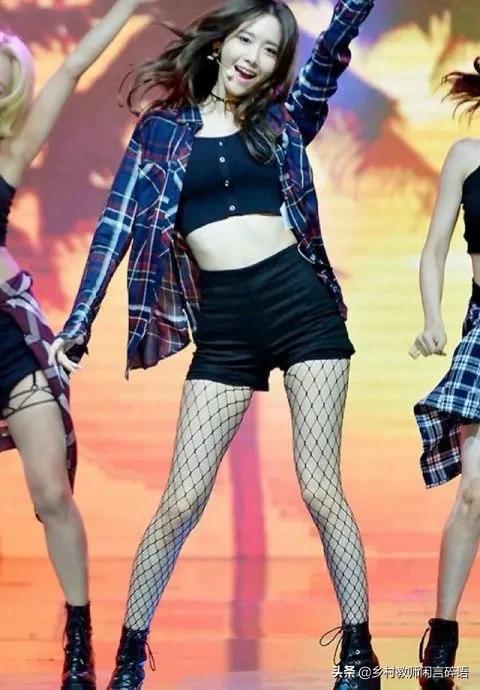 林允儿全身光溜溜照片,性感魅力令人陶醉